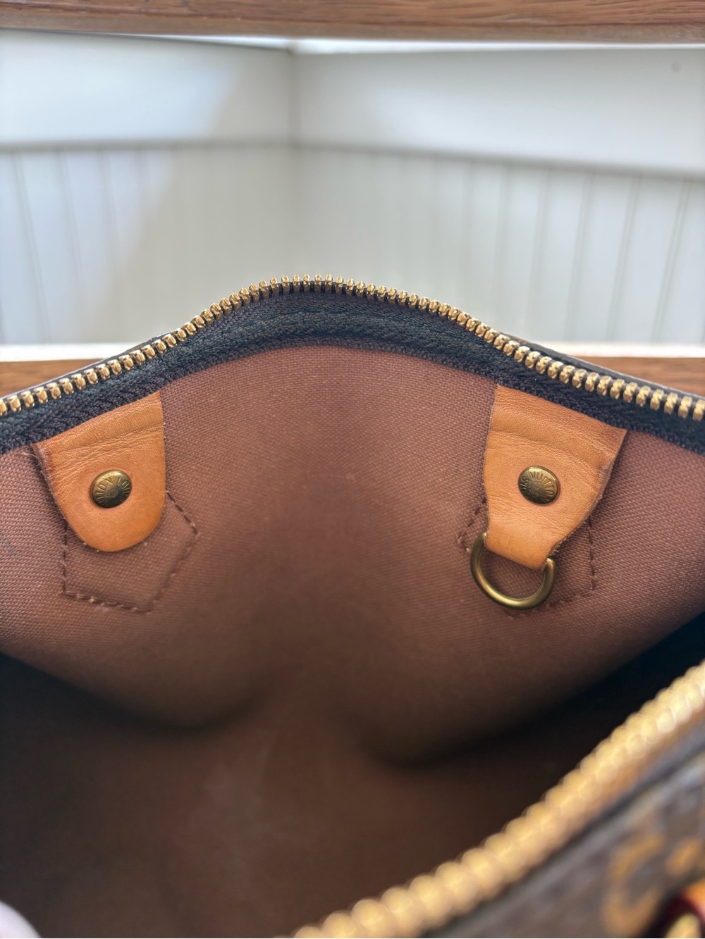 Louis Vuitton Monogram Speedy Bandouliere 25 - Picture 9 of 13